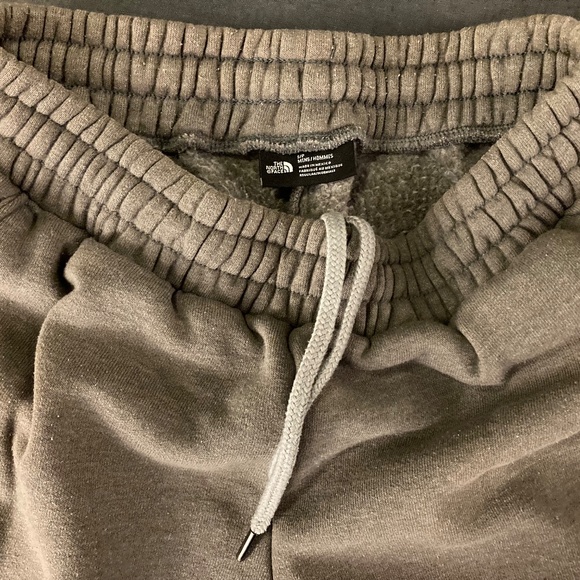 The North Face Coordinates Sweatpants - Picture 4 of 8